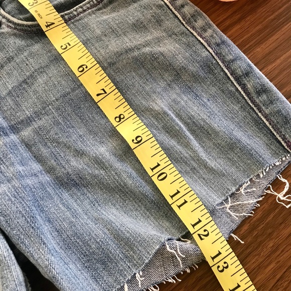 Rock & Republic Cut Off Denim Shorts - Picture 8 of 8